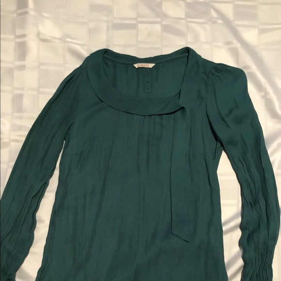 Soft green blouse - Picture 2 of 3